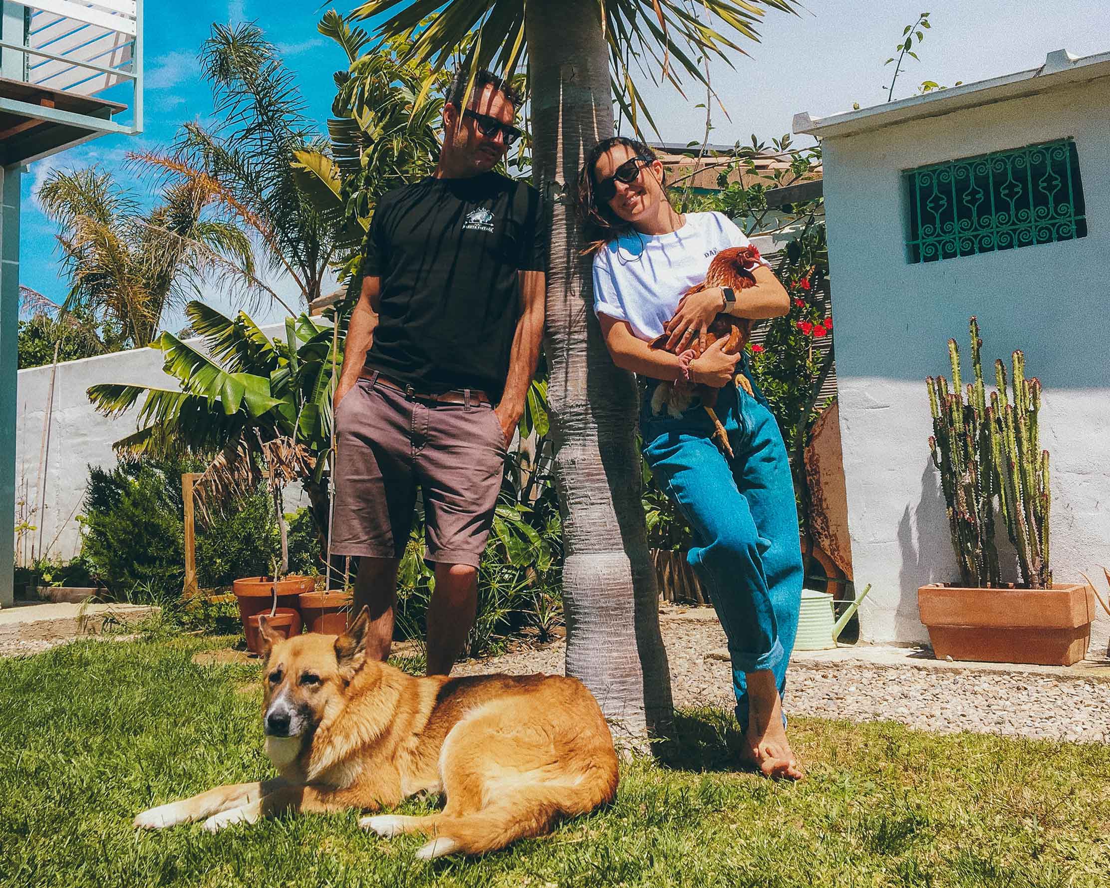 about-us-family-buena-onda-zahora-van-camping-alquiler-vacacional-eco-lodging